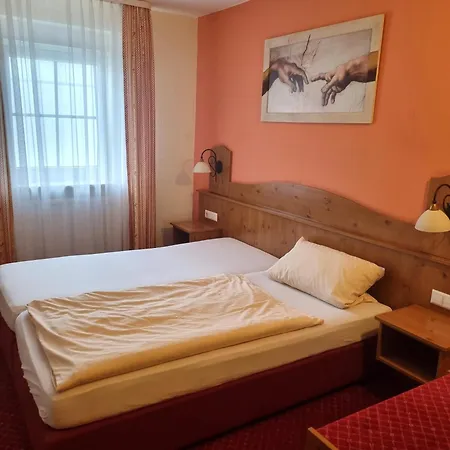 Zur Turmstube Hotel Dossenheim