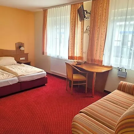 Zur Turmstube Hotel Dossenheim
