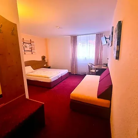 Zur Turmstube Hotel Dossenheim