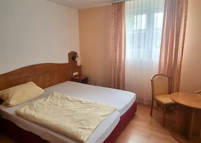 Zur Turmstube Hotel *