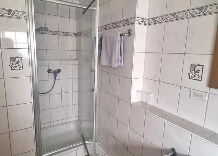 Zur Turmstube 酒店 多森海姆